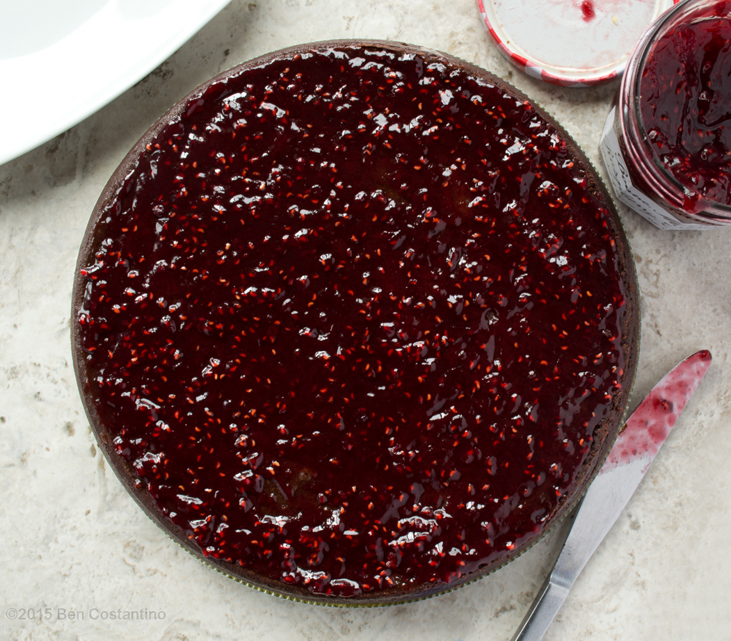 Flourless torte with raspberry preserves