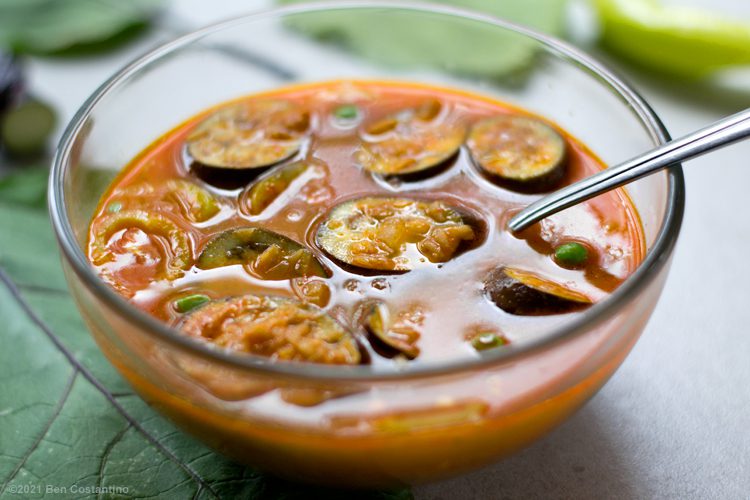 Thai curry eggplant with lentils