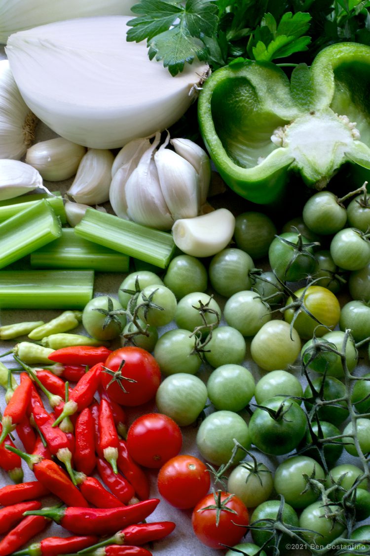 ingredients for green tomato sofrito