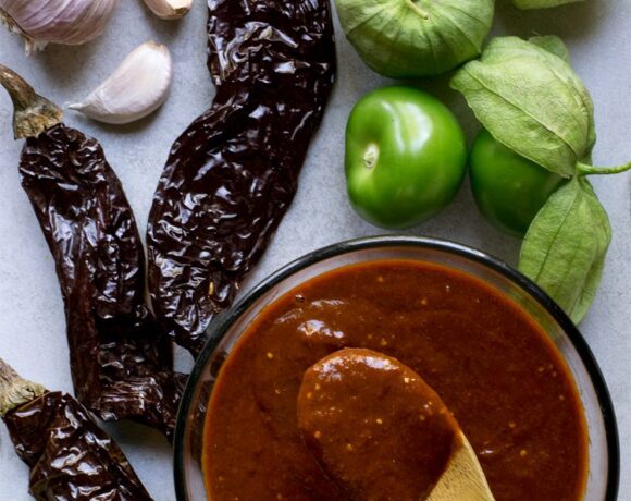 pasilla tomatillo salsa